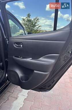 Хэтчбек Nissan Leaf 2021 в 