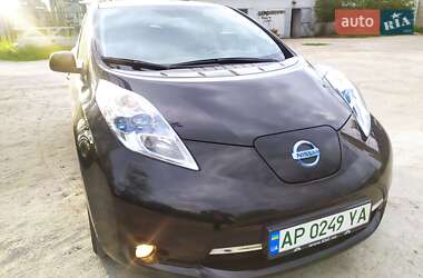 Хетчбек Nissan Leaf 2011 в 