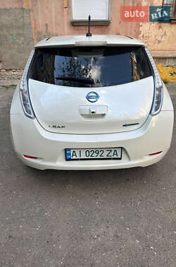 Хэтчбек Nissan Leaf 2013 в Николаеве