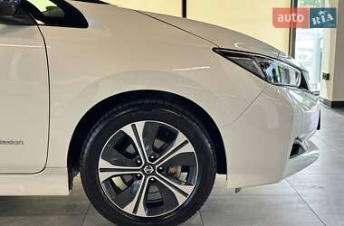 Хетчбек Nissan Leaf 2020 в 