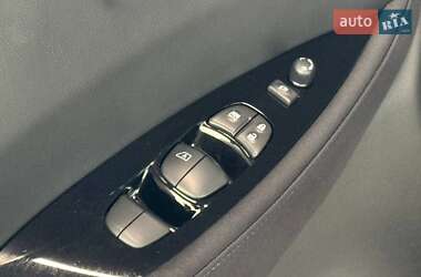Хетчбек Nissan Leaf 2020 в 