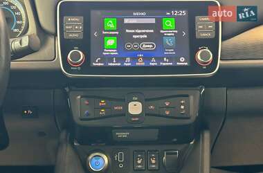Хетчбек Nissan Leaf 2020 в 
