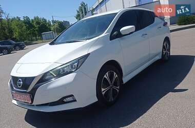Хетчбек Nissan Leaf 2020 в 