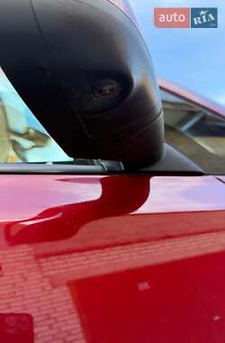Хэтчбек Nissan Leaf 2015 в 
