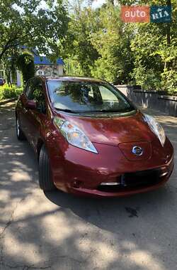 Хэтчбек Nissan Leaf 2014 в Ровно