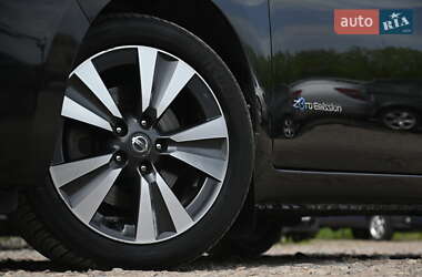 Хэтчбек Nissan Leaf 2016 в 
