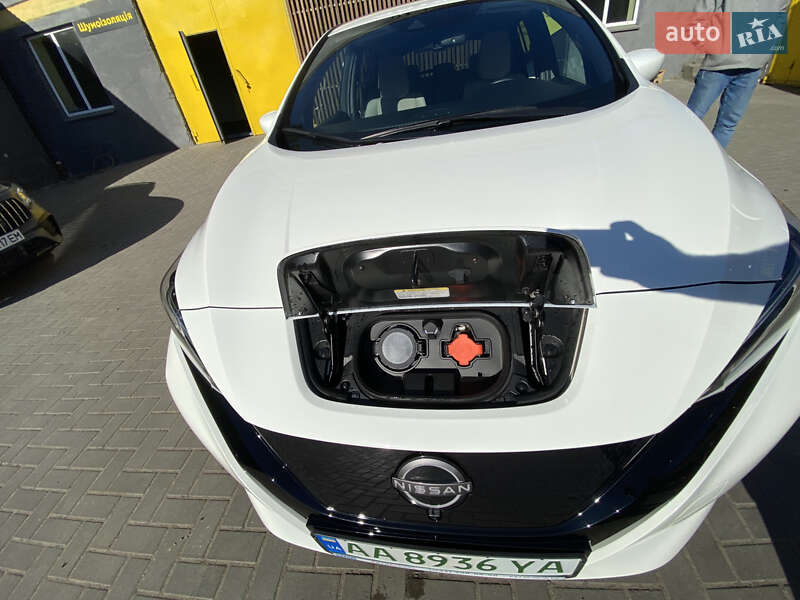 Хетчбек Nissan Leaf 2022 в Києві