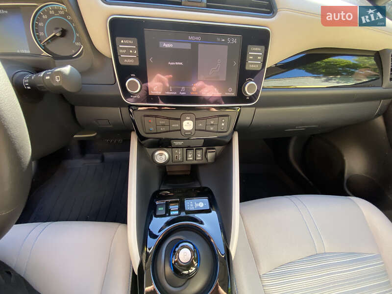 Хетчбек Nissan Leaf 2022 в Києві
