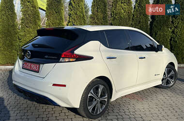 Хэтчбек Nissan Leaf 2019 в 