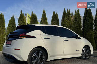 Хэтчбек Nissan Leaf 2019 в 