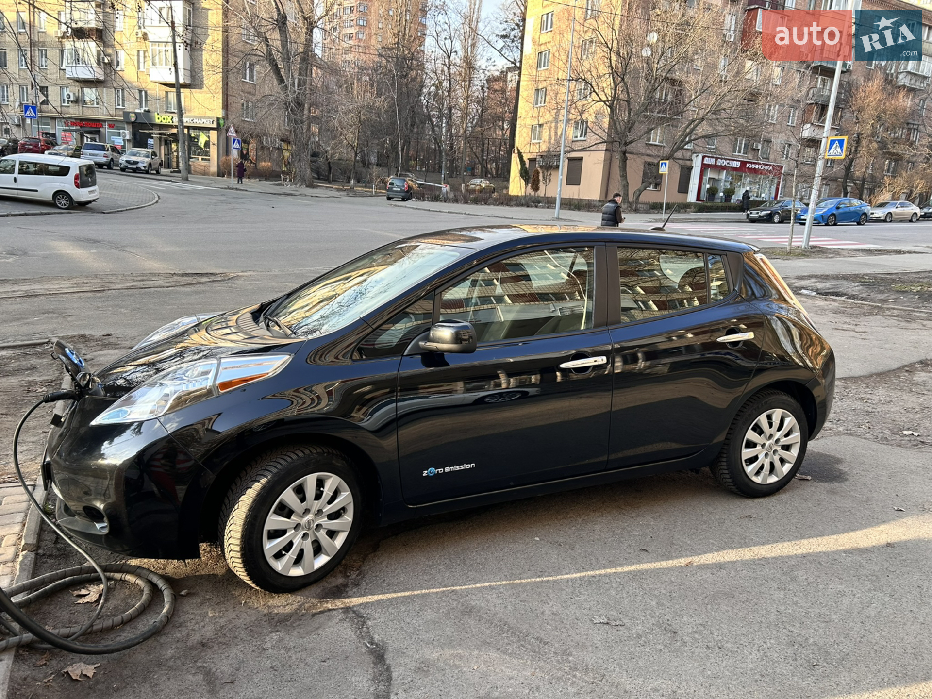 2016 Nissan Leaf - мініатюра 4