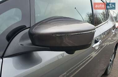 Хэтчбек Nissan Leaf 2018 в 