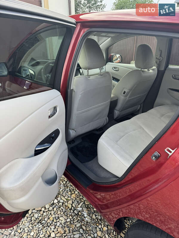 Хетчбек Nissan Leaf 2012 в Бориславі