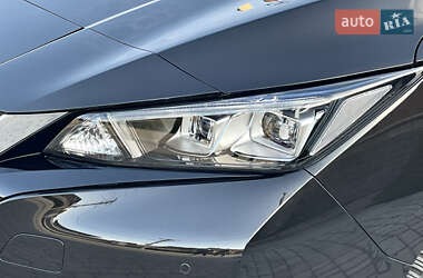 Хэтчбек Nissan Leaf 2020 в 