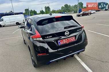 Хетчбек Nissan Leaf 2019 в 