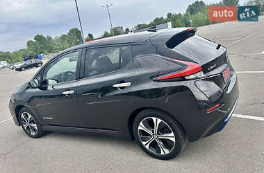 Хетчбек Nissan Leaf 2019 в 