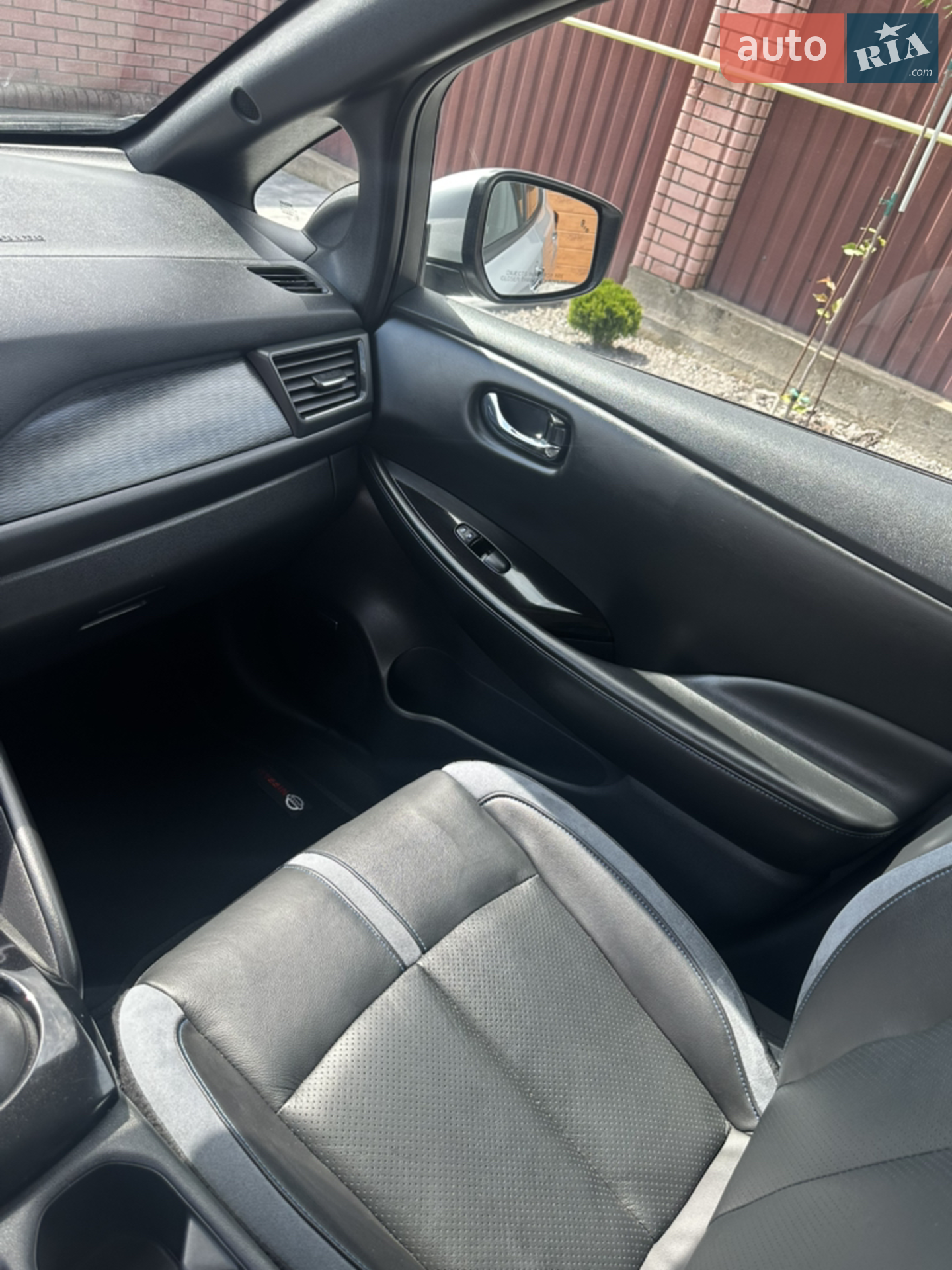Nissan Leaf 2021 VIN 1N4BZ1DV9MC555551 фото оголошення 15 з 21