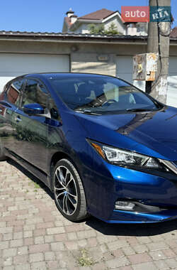 Хэтчбек Nissan Leaf 2021 в 