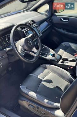Хэтчбек Nissan Leaf 2021 в 