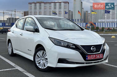 Хэтчбек Nissan Leaf 2018 в Киеве