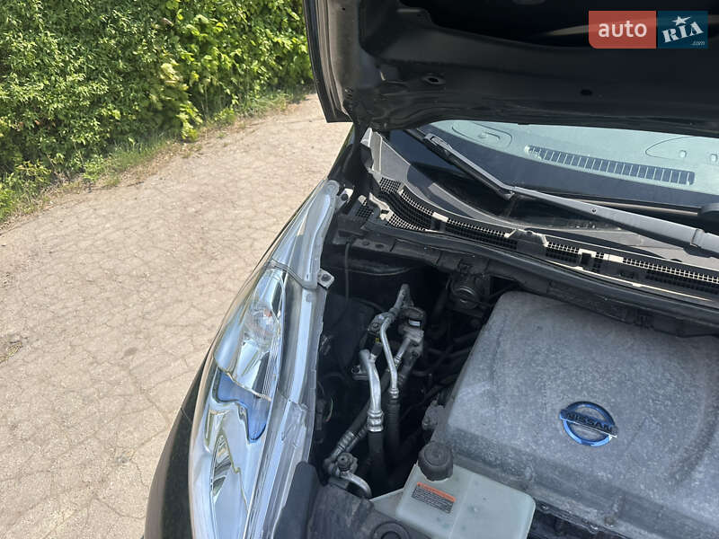 Хетчбек Nissan Leaf 2014 в Житомирі