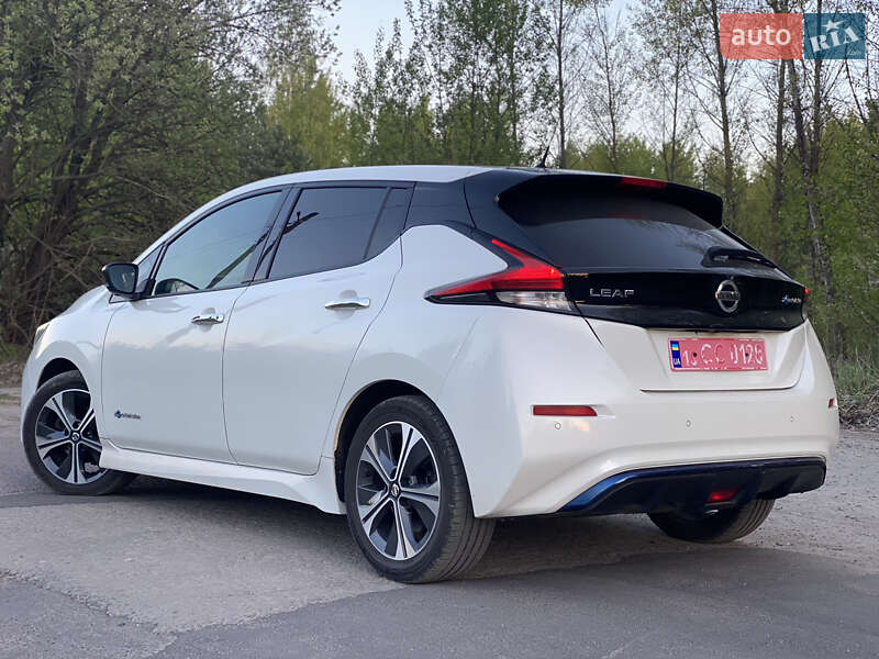 Хетчбек Nissan Leaf 2018 в Житомирі