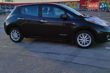 Хэтчбек Nissan Leaf 2014 в 