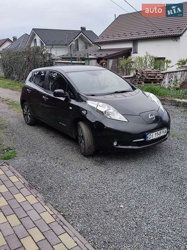 Хэтчбек Nissan Leaf 2014 в 