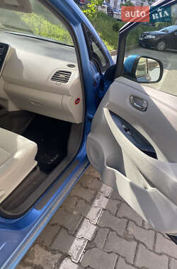 Хетчбек Nissan Leaf 2012 в 