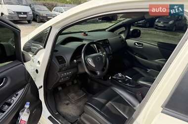 Хэтчбек Nissan Leaf 2014 в 
