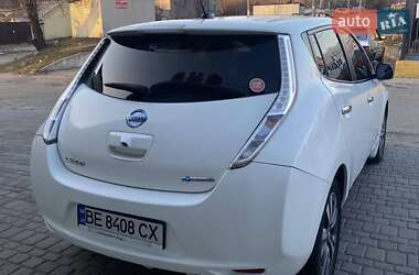 Хэтчбек Nissan Leaf 2015 в 