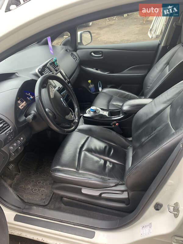 Хетчбек Nissan Leaf 2015 в Одесі