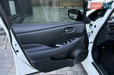 Хетчбек Nissan Leaf 2019 в 