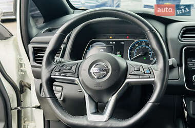 Хетчбек Nissan Leaf 2018 в 