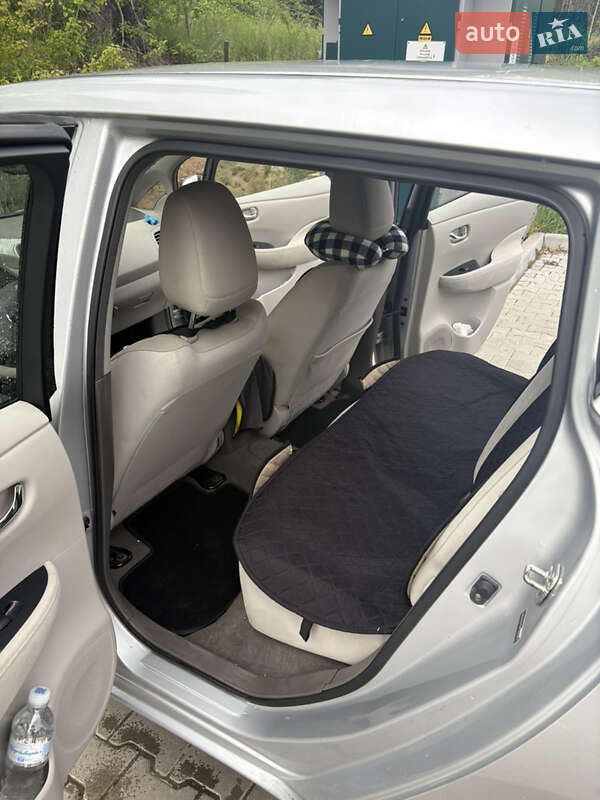 Хетчбек Nissan Leaf 2011 в Львові