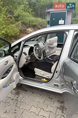 Хэтчбек Nissan Leaf 2011 в Львове