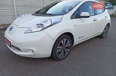 Хетчбек Nissan Leaf 2014 в 