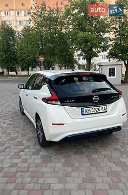 Хетчбек Nissan Leaf 2019 в 