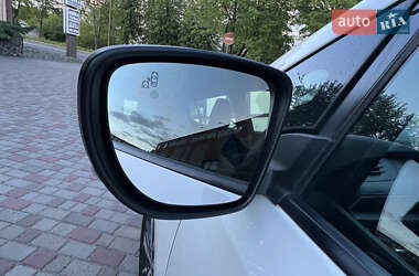 Хетчбек Nissan Leaf 2019 в 