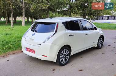 Хетчбек Nissan Leaf 2017 в 