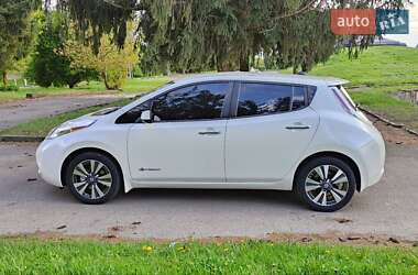 Хетчбек Nissan Leaf 2017 в 