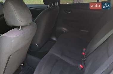 Хетчбек Nissan Leaf 2017 в 