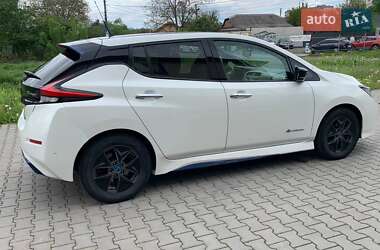 Хетчбек Nissan Leaf 2018 в 