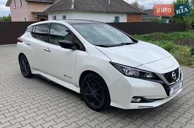 Хетчбек Nissan Leaf 2018 в 