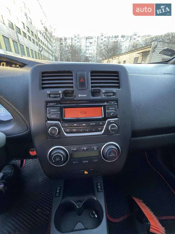 Хетчбек Nissan Leaf 2017 в Києві