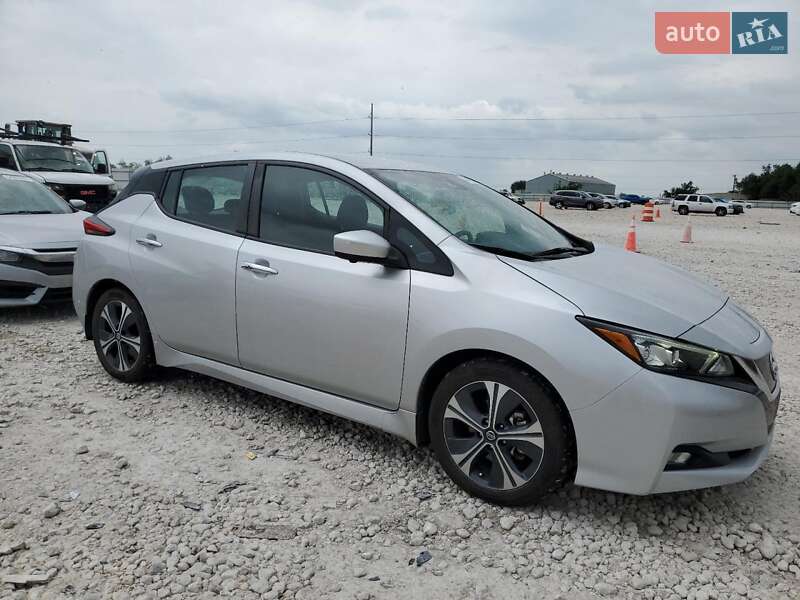 Хетчбек Nissan Leaf 2020 в 