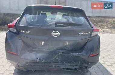 Хэтчбек Nissan Leaf 2018 в 