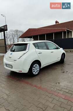 Хэтчбек Nissan Leaf 2017 в 