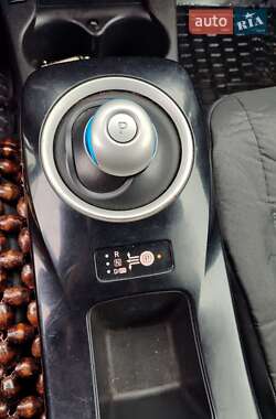 Хэтчбек Nissan Leaf 2017 в 