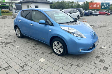 Хетчбек Nissan Leaf 2011 в 